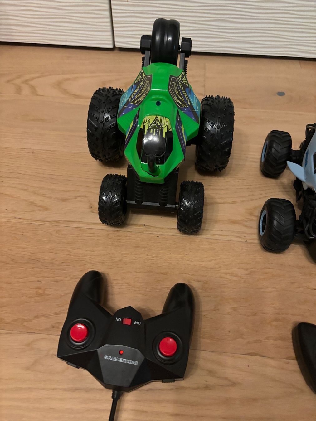 Giocattoli: 3 Remote-controlled Cars mit Batterien – Usato da Zürich venduto da pisamun 4