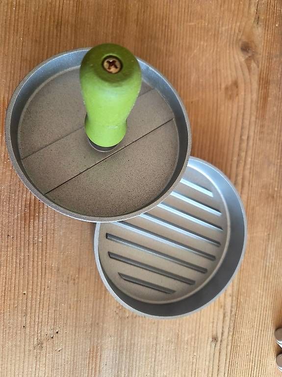 Elettrodomestici da cucina: Hamburgerpresse inkl. Stampfer – Usato da Lausen venduto da 04362