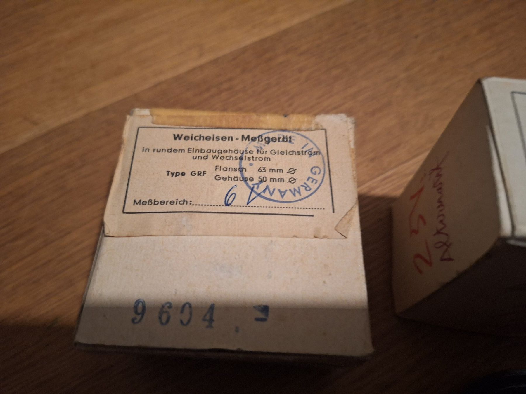 Misurare: Lot de 2 voltmètres vintages neufs – Nuovo e nell'imballaggio originale da Chêne-Bougeries venduto da xchrysalide 3
