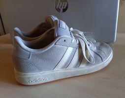 Adidas Sneaker grau Wildleder Grösse 36 getragen