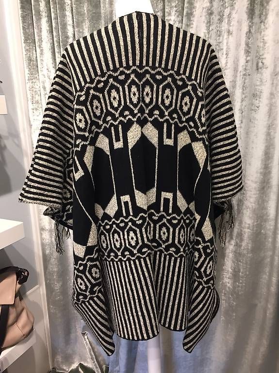 Jacken: Poncho,  Ethno Myae, Gr. M – Gebraucht aus Lyss von stubenwagen 2