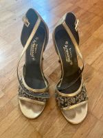 Aus Buenos Aires: "Zapatos de Baile de Tango para la Dama"