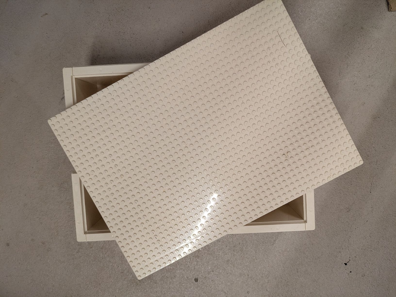 Giocattoli: Box mit Lego Deckel  – Usato da Luzern venduto da reg_dq65