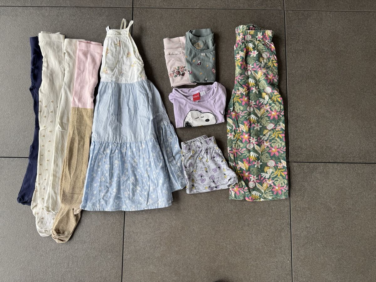 Lotti & Set di vestiti: Kleiderpaket Mädchen 116-128 – Usato da Pfäffikon ZH venduto da stepashka 6