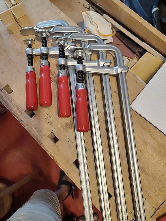 Tous les outils: Quatre serre joint  – D'occasion à Reverolle par mar_y2ql 2