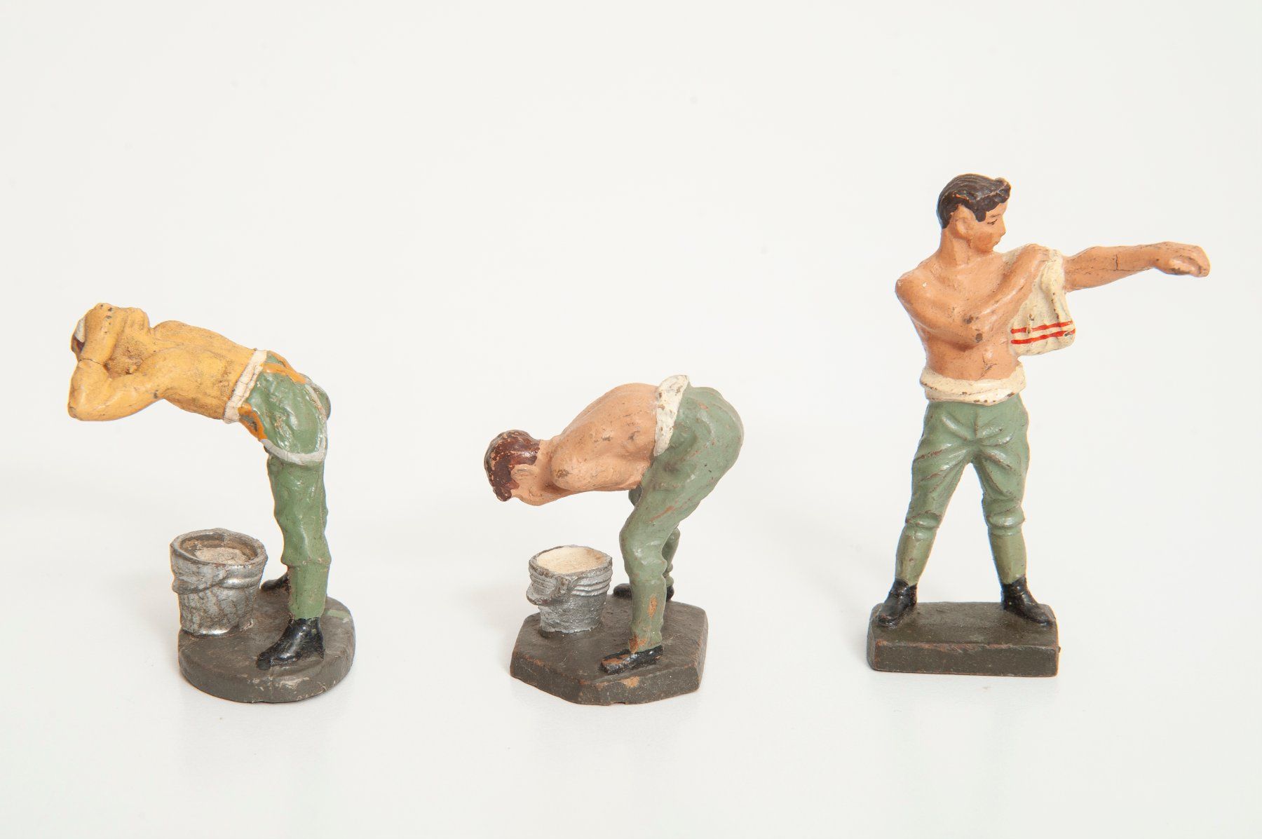 Spielzeuge: Elastolin Lot soldats toilette du corps – Gebraucht aus Lausanne von Phlox02 1