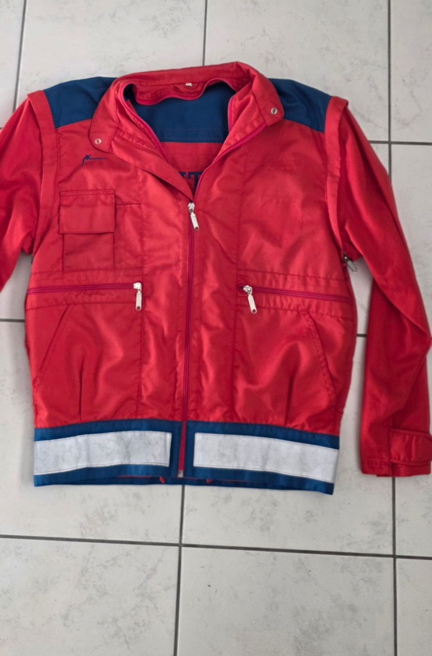 Uniformi: Rettungsdienst Uniform – Usato da Aarburg venduto da Se20 2