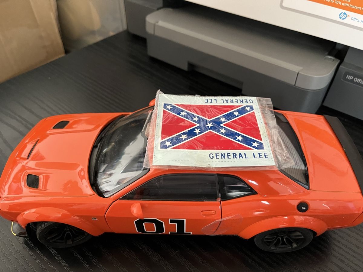 Dodge Modellautos: Dodge Challenger R/T.  1:18 – Neu (gemäss Beschreibung) aus Rümlang von Papamoll4 4