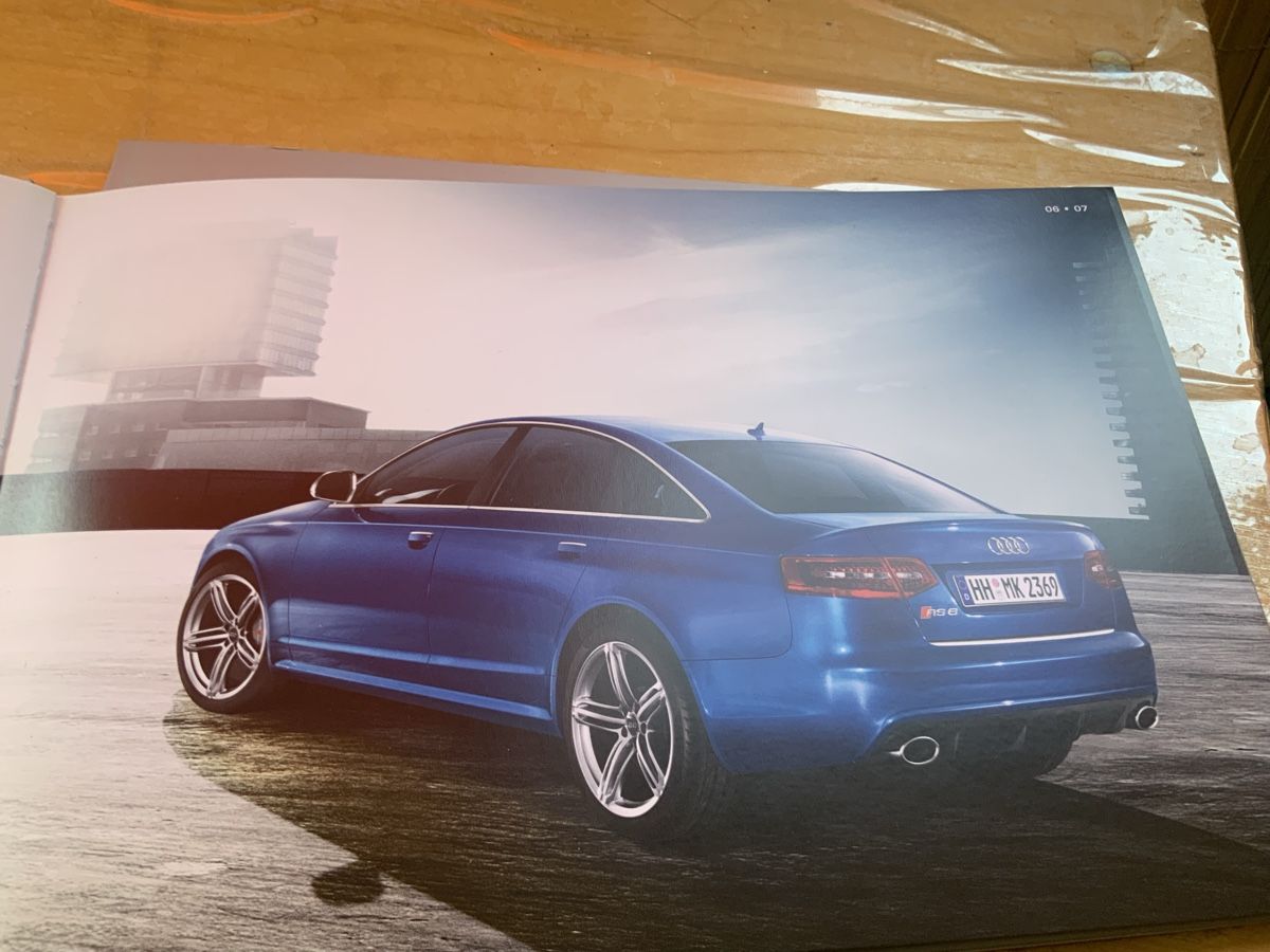 Libri: Audi RS 6  – Usato da Lausanne venduto da Shei2014 2