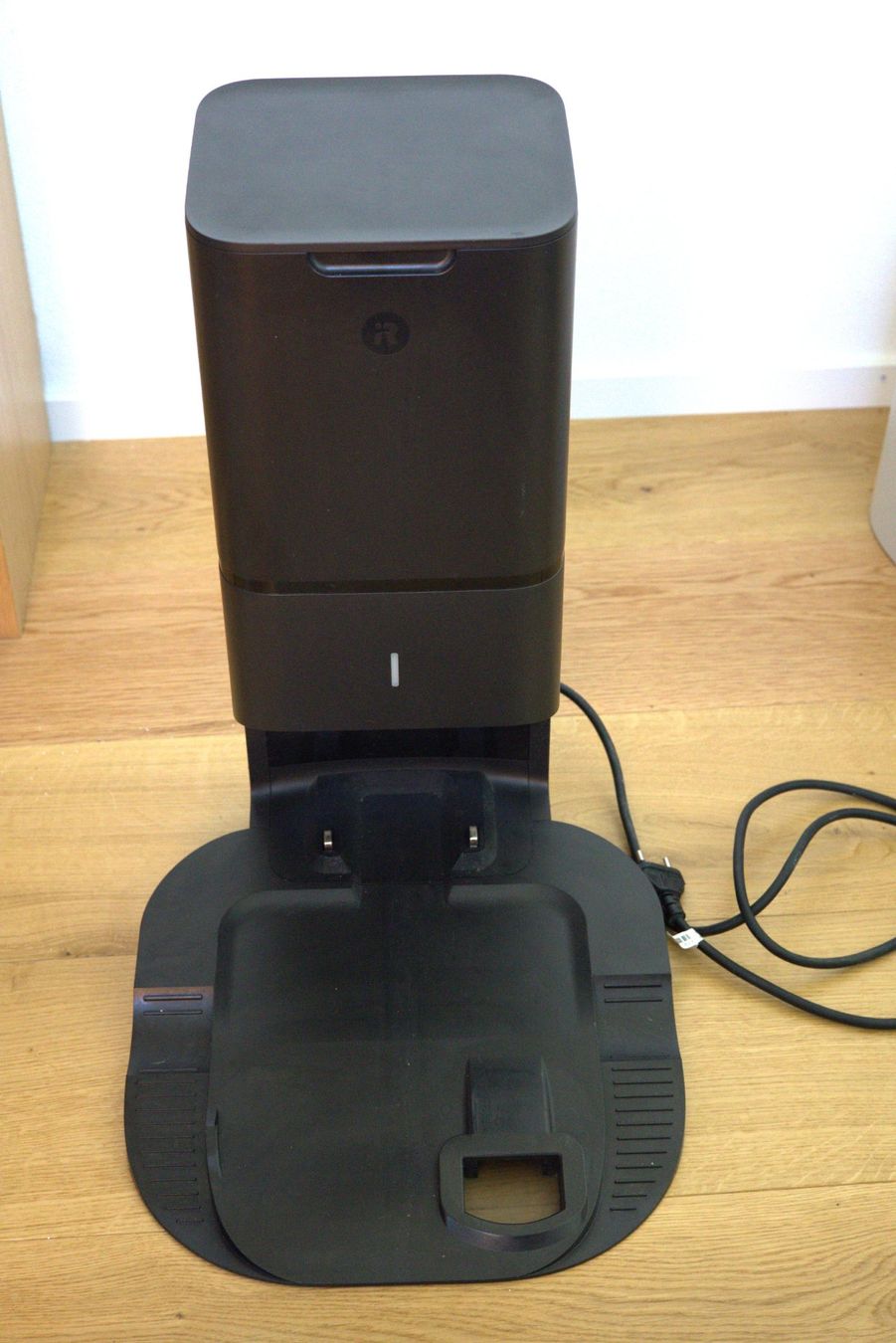 Irobot Aspirapolveri & Accessori: iRobot Roomba i7+ Saugroboter inkl. Absaugstation – Usato da Zürich venduto da styu 3