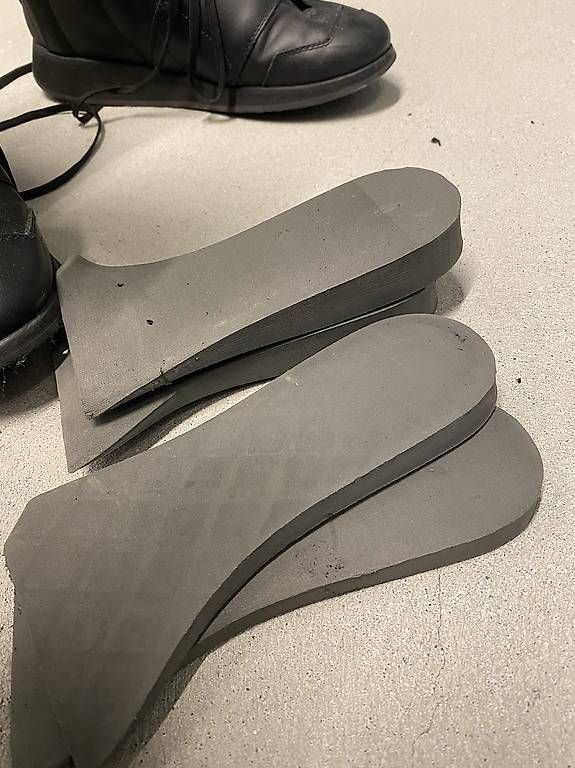 Scarpe da uomo: Künzlischuhe mit Einlagen, Grösse 42 – Usato da Würenlos venduto da LtStarski 1