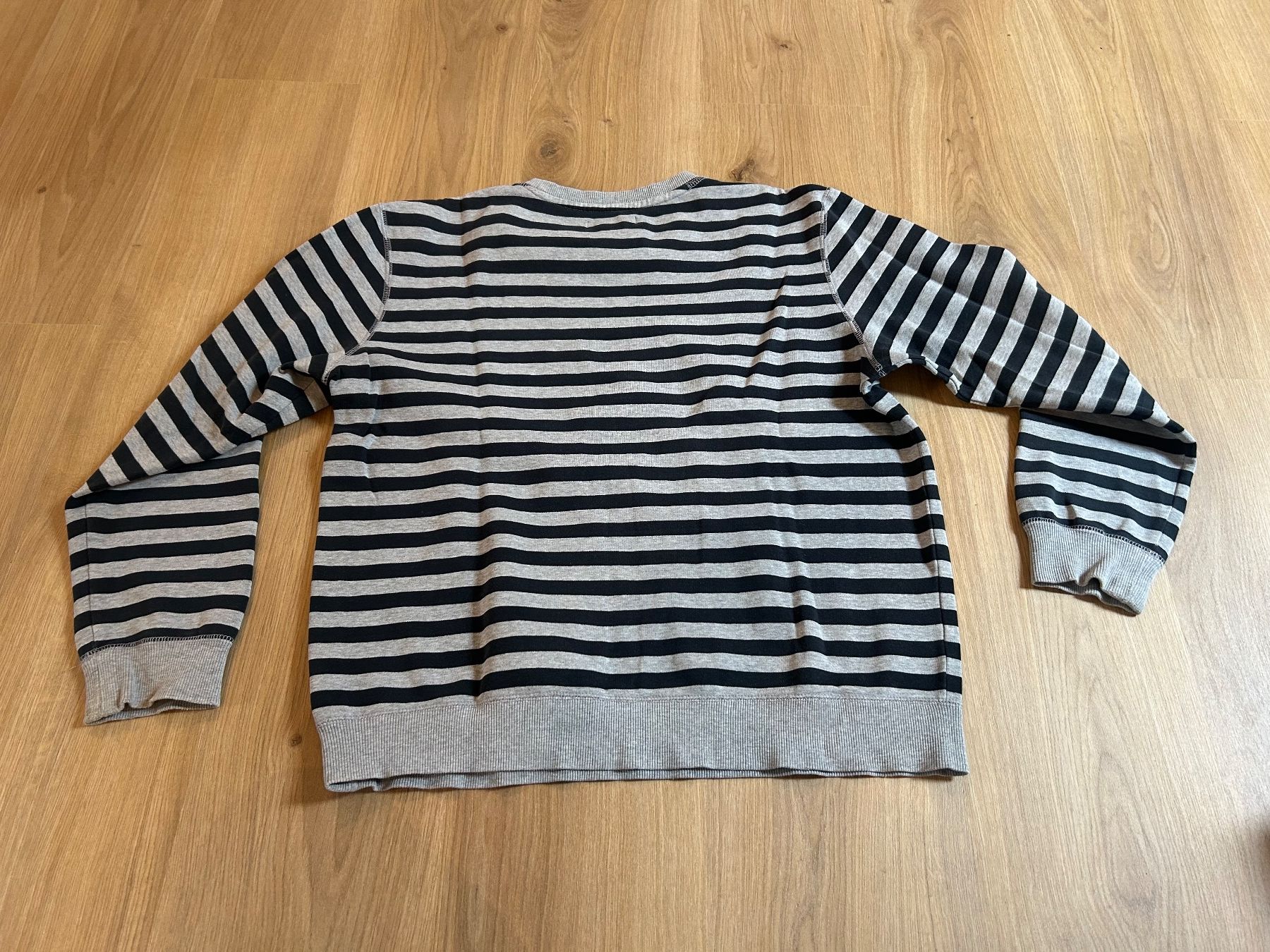 Adidas Maglioni & Felpe: Pull Adidas rayé noir et gris taille M – Usato da Delémont venduto da elena_neuhaus 2