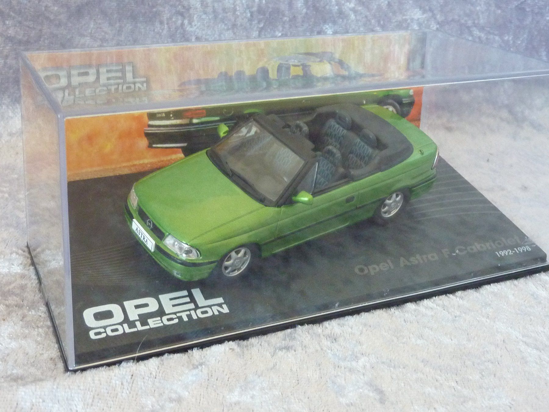 Opel Modellini d'auto: Opel Astra F Cabriolet  1:43 – Nuovo (secondo la descrizione) da Dürrenäsch venduto da modellautos4you 4