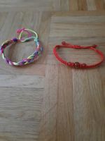 2er Set Armbänder: Rot & Bunt, Top Zustand!