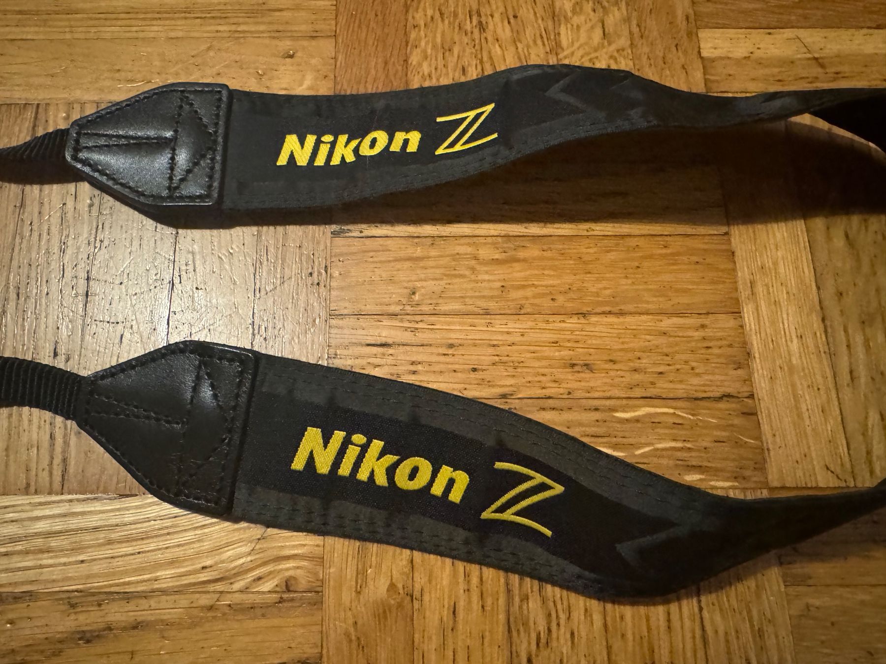 Nikon Sonstige Kleidung & Accessoires: Nikon Z Kamera Trageriemen – Neu (gemäss Beschreibung) aus Muri b. Bern von saeny 1