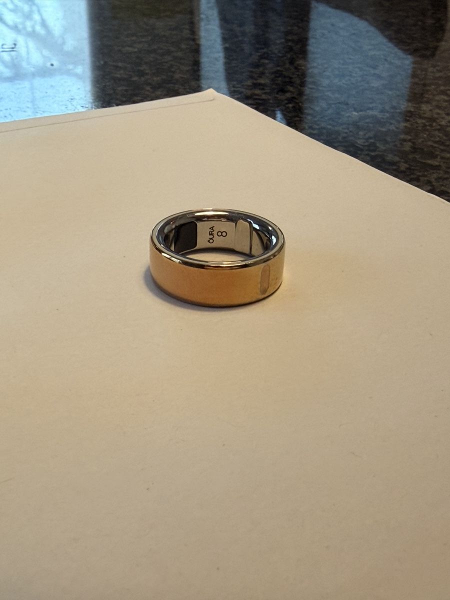 Bagues: Oura Ring 4 mit Chargingcase – D'occasion à Nürensdorf par trotli256 1
