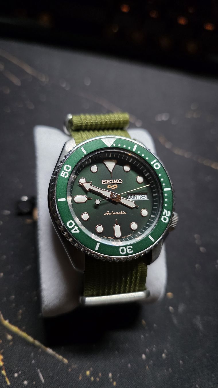 Seiko Uhren: Seiko 5 Automatic Green Dial Watch excellent condition – Neu (gemäss Beschreibung) aus Winterthur von Mic_g8cb
