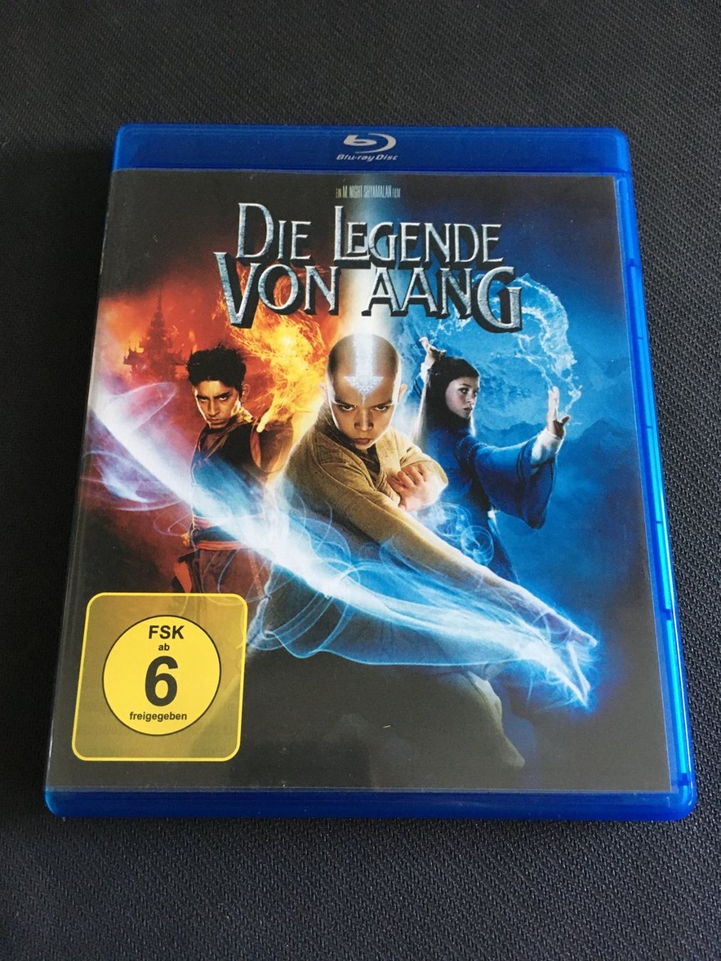 Tutti i DVDs: Die Legende von Aang [Blu-ray] – Usato da St.Gallen venduto da MedienJoe
