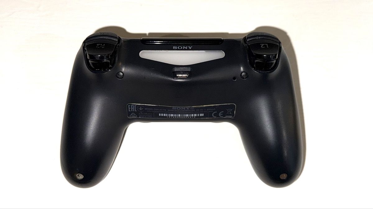 Sony Controller: Sony PlayStation 4 Controller schwarz – Usato da Feldmeilen venduto da Avainium 1