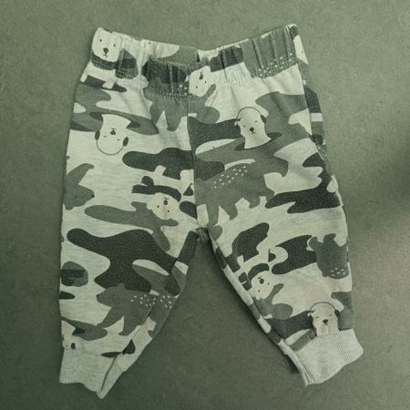 Trainerhose Grösse 62 Carters