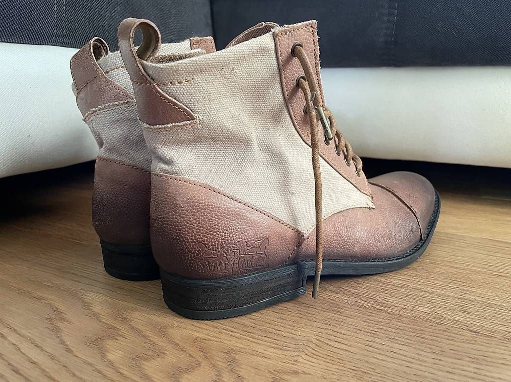 Herrenschuhe: Levis Stiefel Grösse 44 – Gebraucht aus Muttenz von Style_2000 2