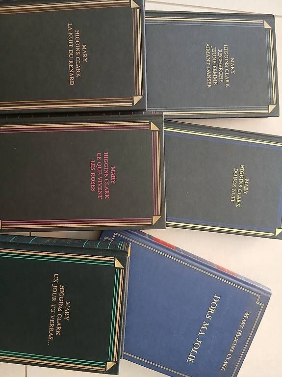 Libri: A vendre Livres Mary Higgins Clark – Usato da Préverenges venduto da mel_k6bd