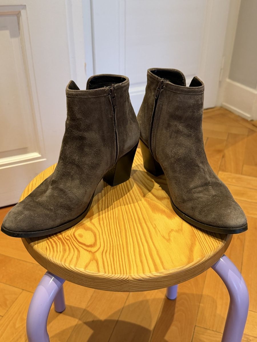 Chaussures femmes: Minelli Ankle Boots - Size 39 - Suede – D'occasion à Genève par jud_xrl8 1