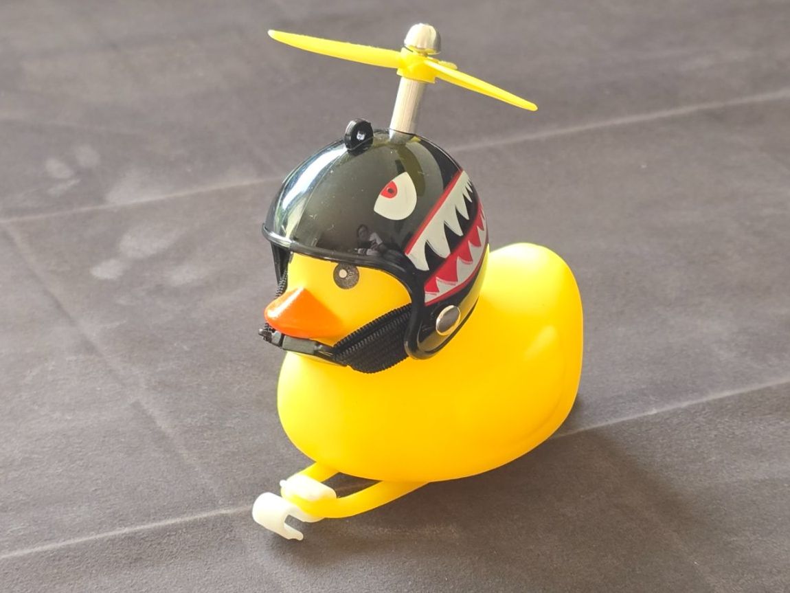 Statuette: Gelbe Quitsch-Ente mit Helm – Usato da Meggen venduto da everydaysale