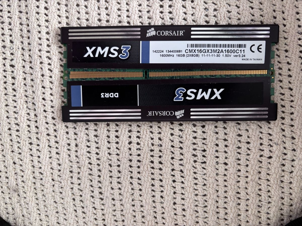PCs: Diverse Computerteile  – Gebraucht aus Wangen SZ von Wangen12 6
