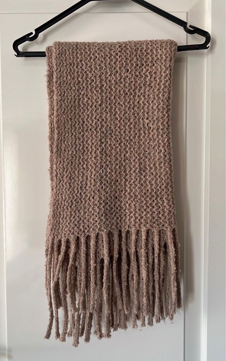 Foulard & Sciarpe: Kuscheliger Pull&Bear Schal - Gratisversand – Nuovo (secondo la descrizione) da Frutigen venduto da hitsch__
