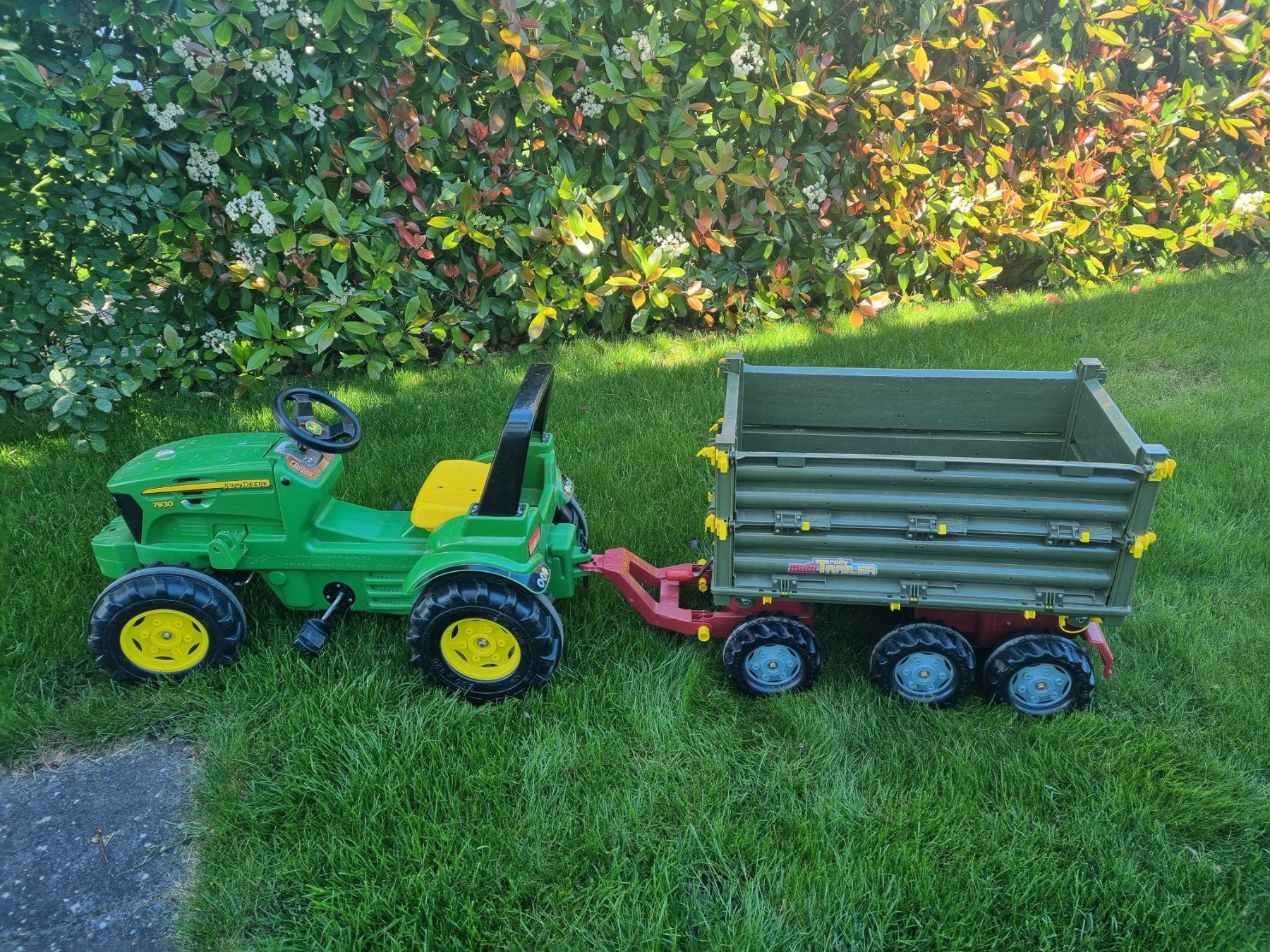 John Deere Trattori: Traktor für Kinder mit Anhänger – Usato da Biberist venduto da California81