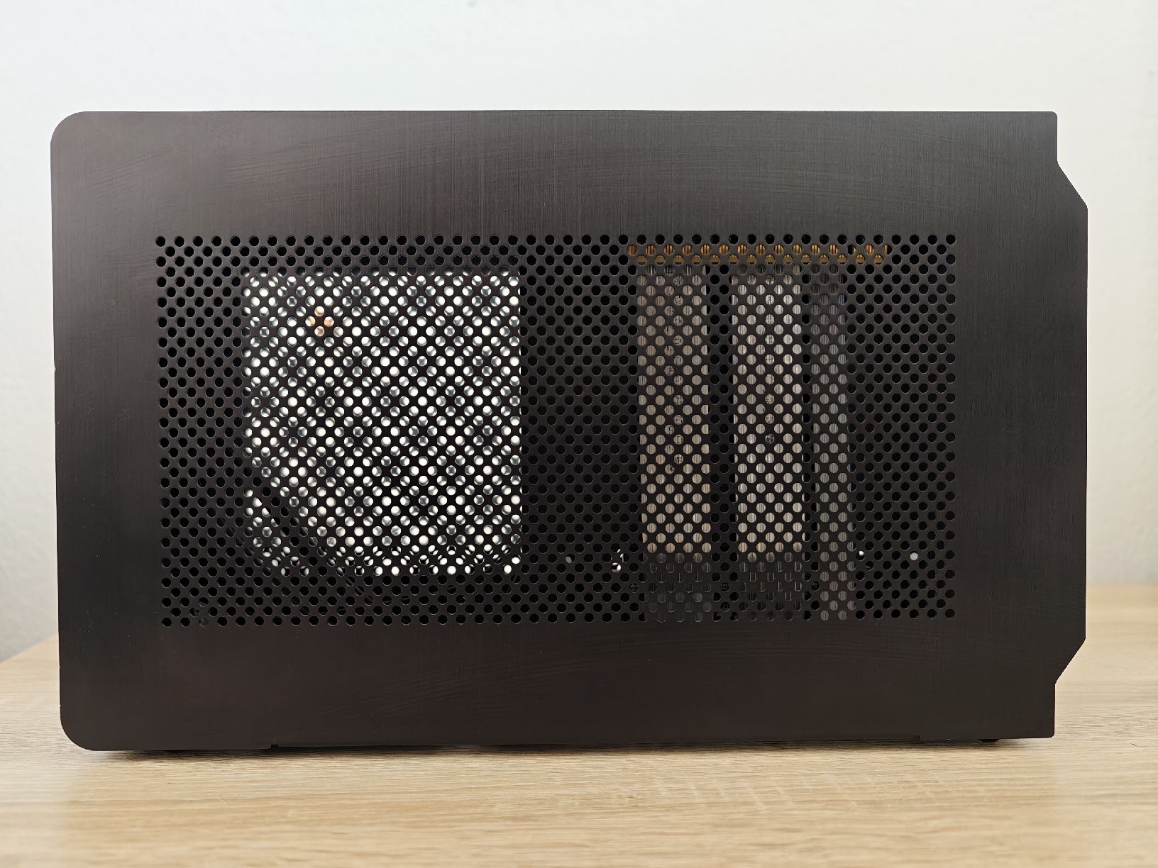 Lian Li Boîtiers: DAN Case A4-SFX V1 Mini-ITX – D'occasion à Luzern par gabriel.z 1