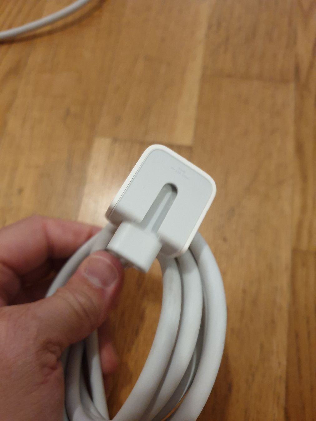 Apple Cavi: Apple MagSafe Ladekabel 012 – Usato da Ittigen venduto da Ziok187 3