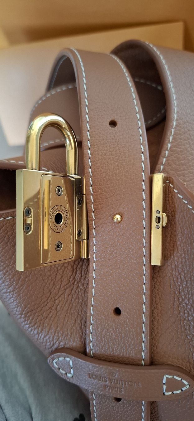 Louis Vuitton Sacs femmes: Louis Vuitton Low Key Hobo PM Cognac - wie neu – D'occasion à Triesen par Oskidi20 5