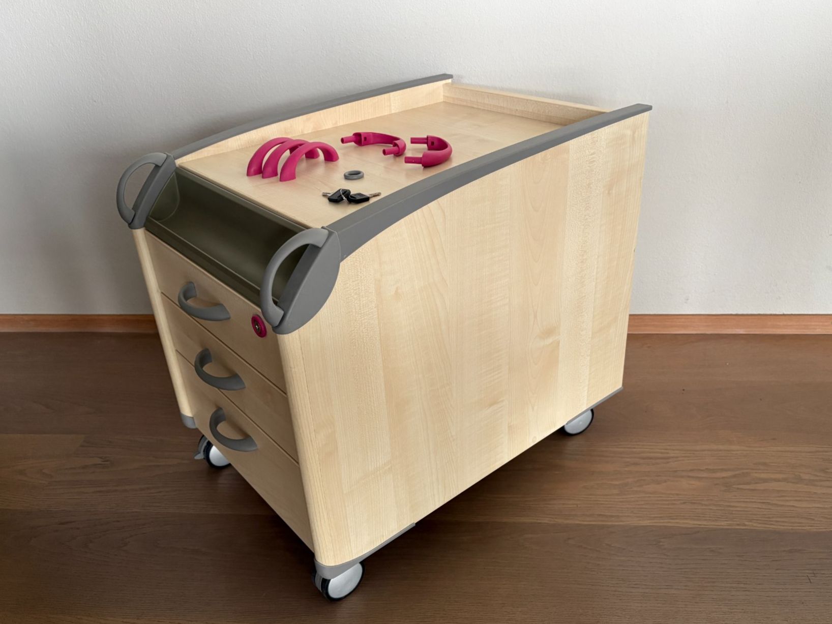 Moll Banconi: Moll Rollcontainer, Ahorn Dekor – Usato da Rüschlikon venduto da user999 1