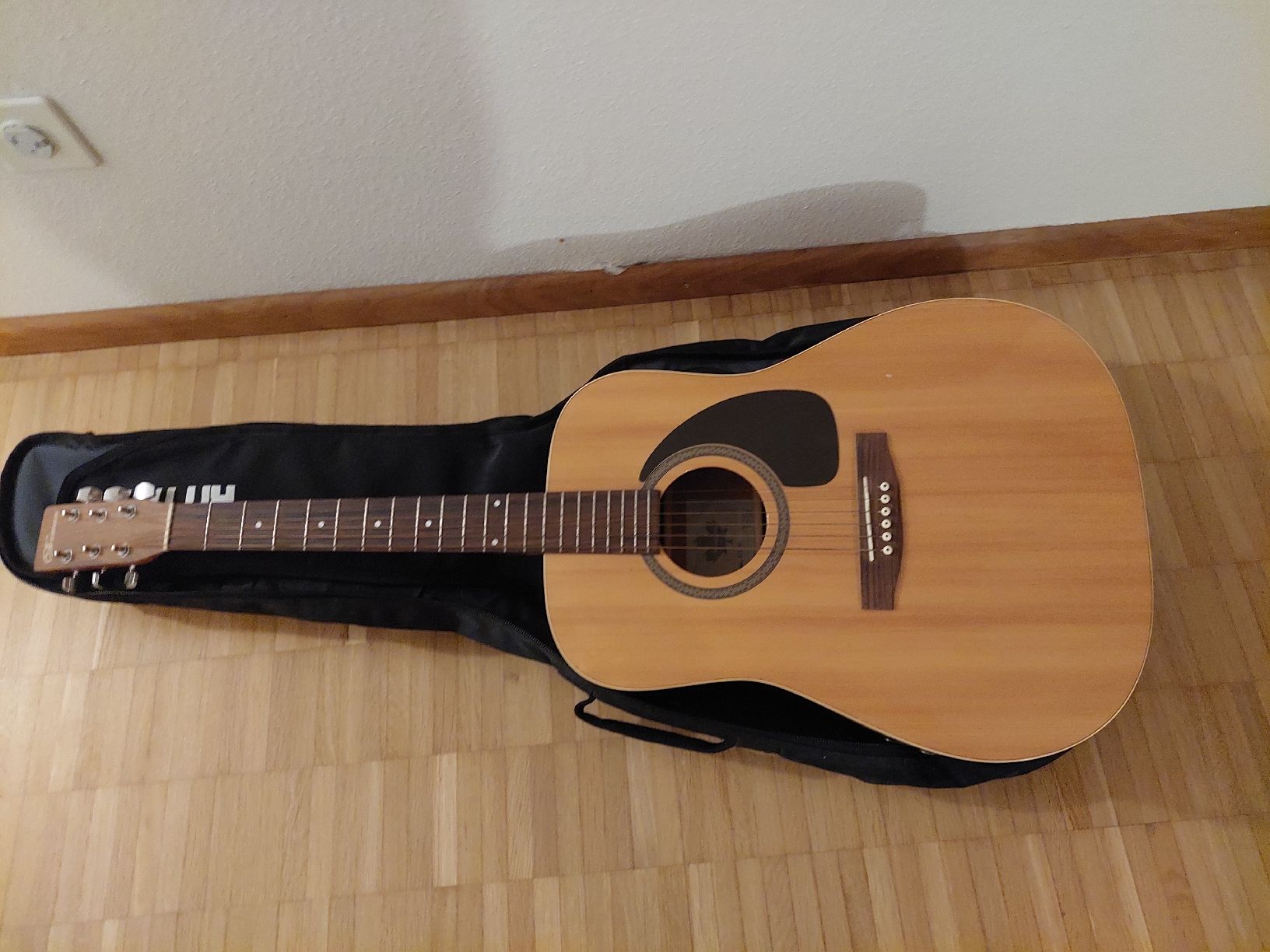 Strumenti musicali: Norman Gitarre B 20 HG – Usato da Aarau venduto da Musicandotherthings
