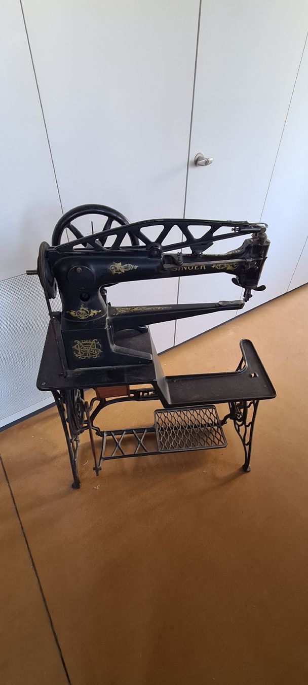 Singer Macchine da cucire: Nähmaschine – Usato da Bremgarten AG venduto da ylu 3