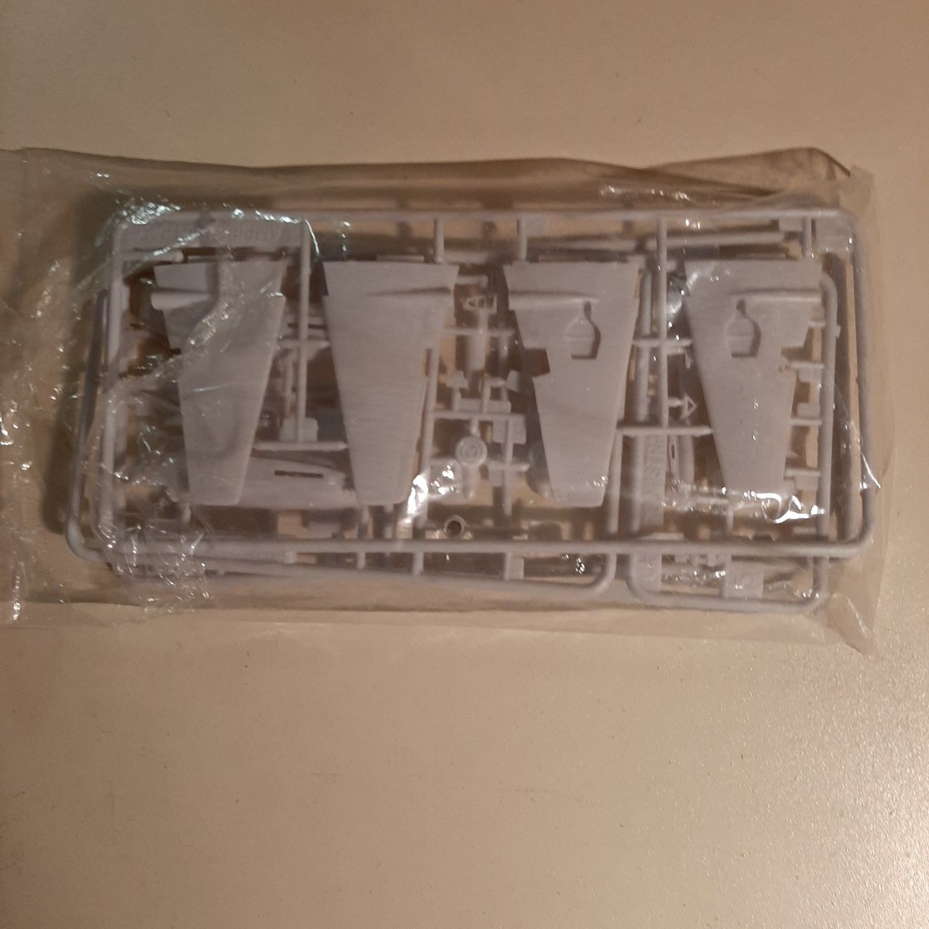 Airfix Kit di modellismo & Modellini statici: 2619 ... D.H. 100 FB.5 Vampire / J-28 B ... Airfix 03064 – Difettoso da Bonstetten venduto da Benibanny59 4