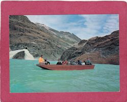 Bateau sur le Lac  de la Grande Dixence