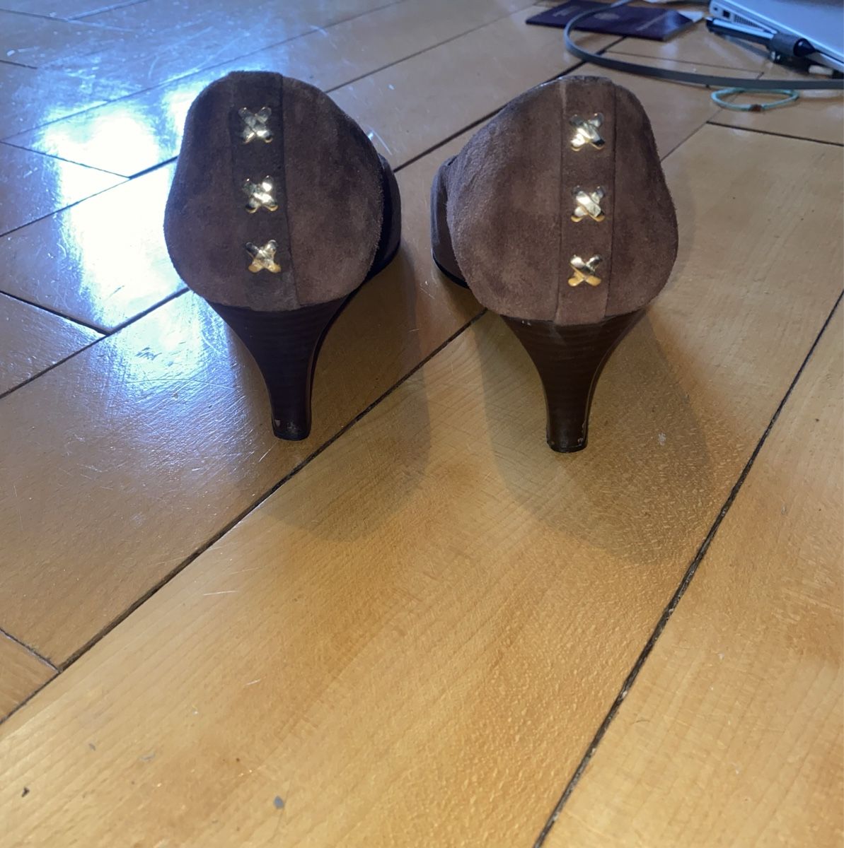 Damenschuhe: Braune Wildleder Pumps, Gr. 36, Vintage – Gebraucht aus Zürich von mar_zn2k 4