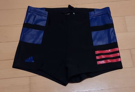 Neue Adidas Badehose Gr. 4 BS0439