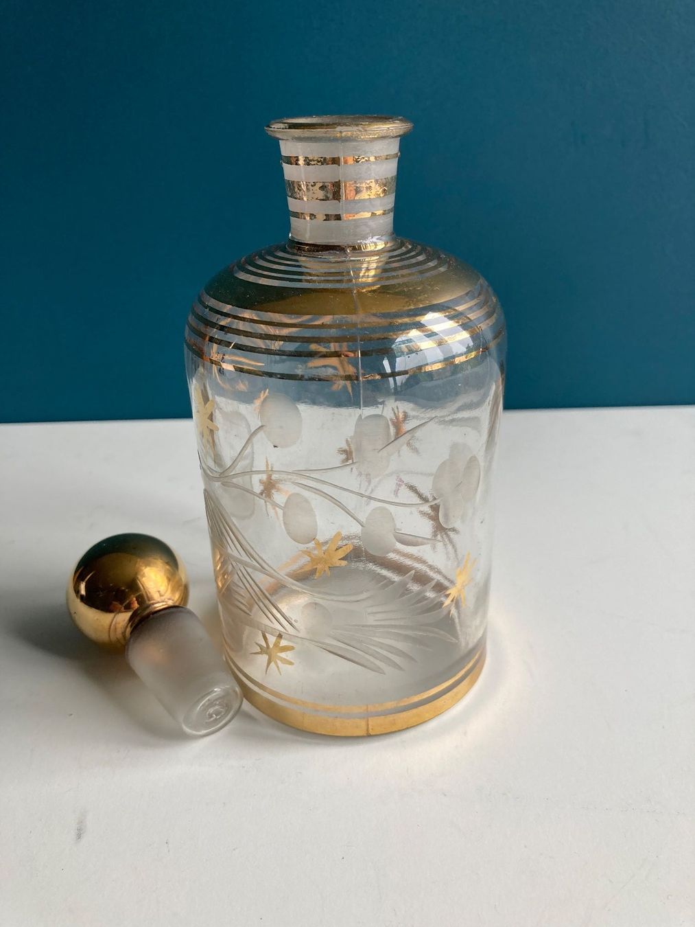 Sonstiges Geschirr & Gläser: Dekorative Glasflasche mit Goldmuster, Vintage Style – Gebraucht aus Winterthur von silen 2