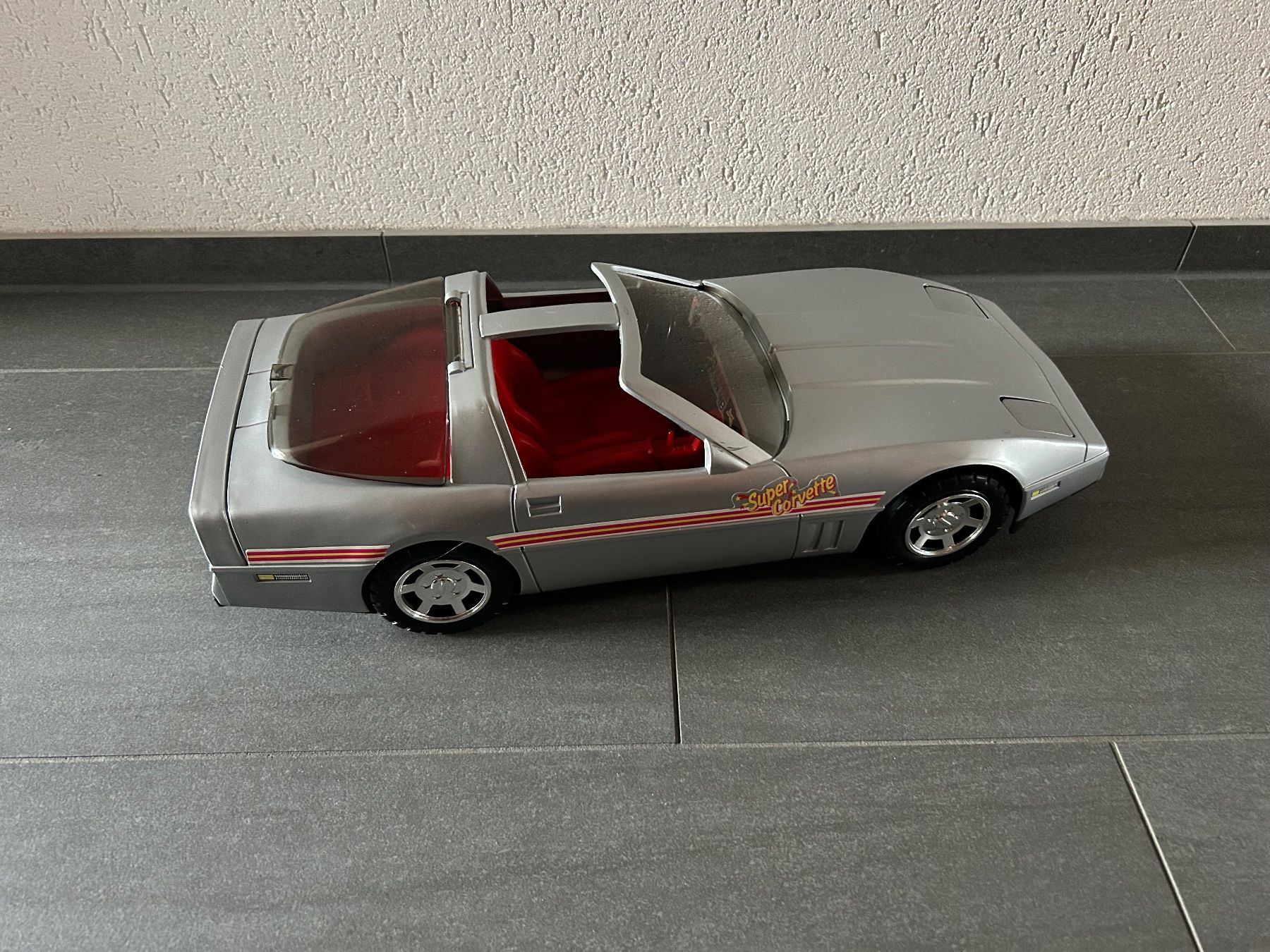 Hasbro Bambole: Vintage Barbie-Auto Corvette – Usato da Safenwil venduto da 2hand_aber_wertvoll