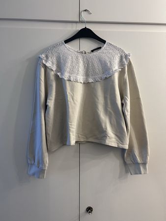 Beige Sweatshirt with Broderie Collar - L