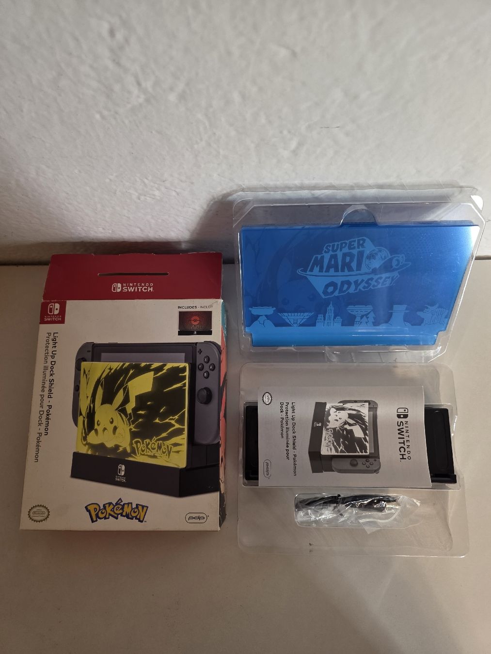 Nintendo Consoles: Nintendo Switch Light Up Dock Shield Pokémon  – D'occasion à Ehrendingen par lax21 3