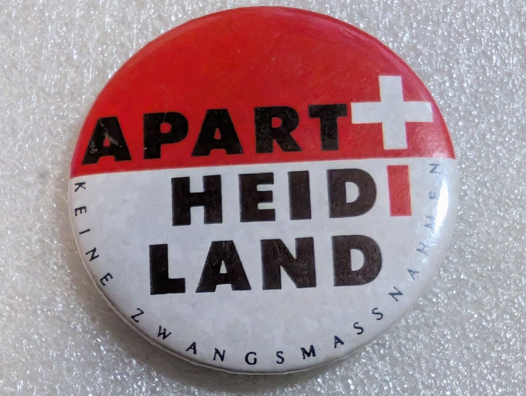 Plaketten & Abzeichen: Ansteckbutton 235: – Gebraucht aus Oppligen von Pin-Fall-Shop
