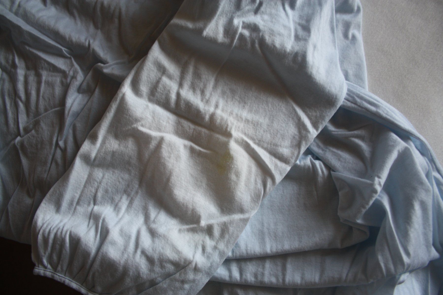 Negligees & Pigiami: Nachthemd mit hübscher Spitze CALIDA hellblau Gr. M – Difettoso da Flüelen venduto da Diversicum-Vintage 5