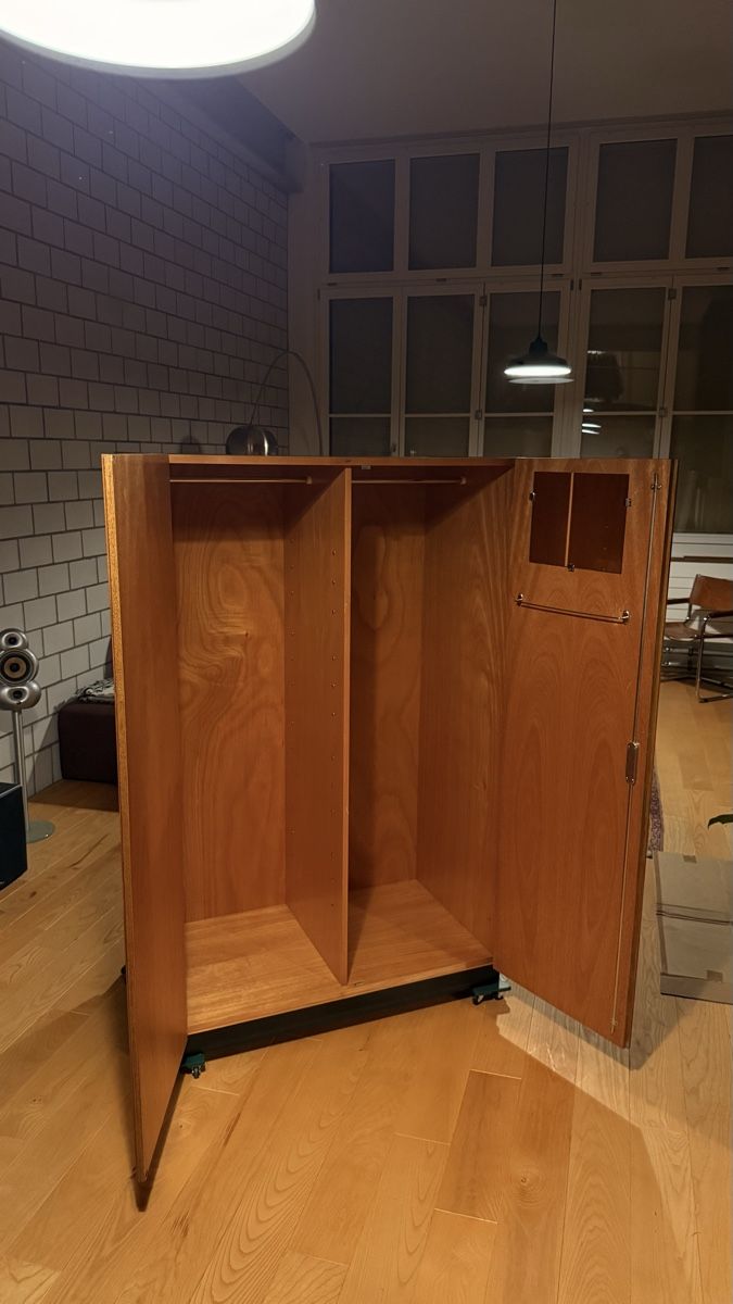 Armadi: Teak Schrank Mid Century – Usato da Wangen b. Olten venduto da Caro-Mano 1