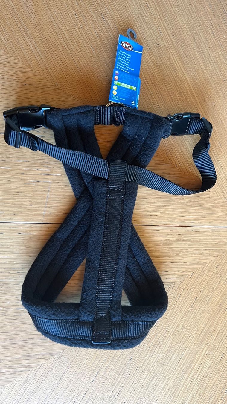Leine & Halsband: Geschirr Supersoft rot/schwarz, L – Neu und originalverpackt aus Schübelbach von Bemafaja 1