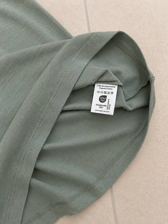 T-shirt: T-Shirt 100% Baumwolle Gr. S NEW – Usato da Merlischachen venduto da GlamGarb 2